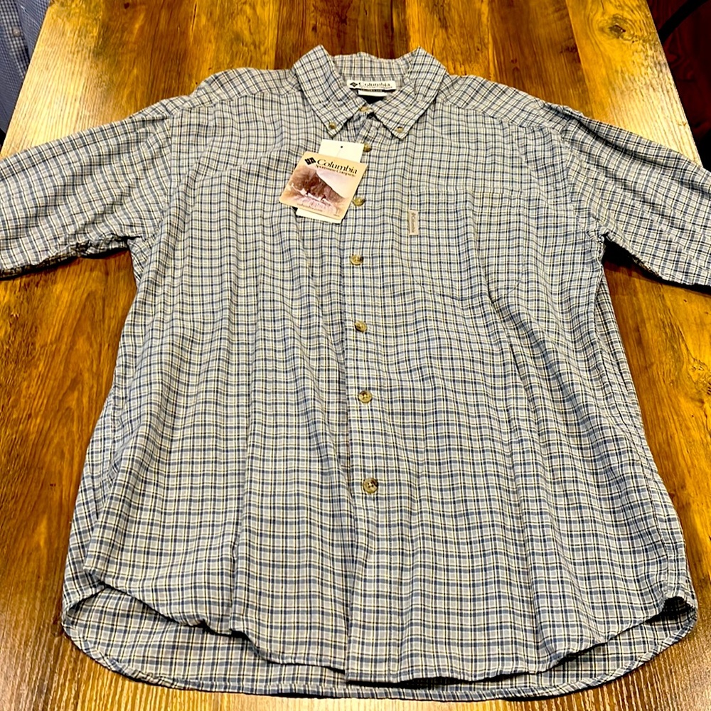Columbia Plaid Short Sleeve Button-Down Shirt | Medium